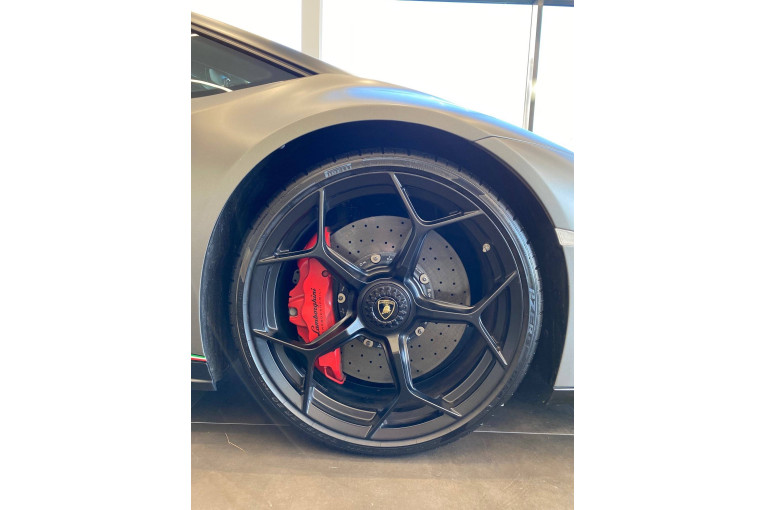 LAMBORGHINI Huracan Performante 640 occasion Dardilly 6