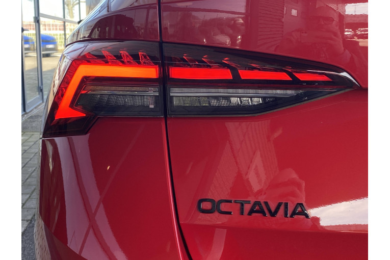 SKODA Octavia Combi 2.0 TDI 150 ch SCR DSG7 occasion Illzach 9