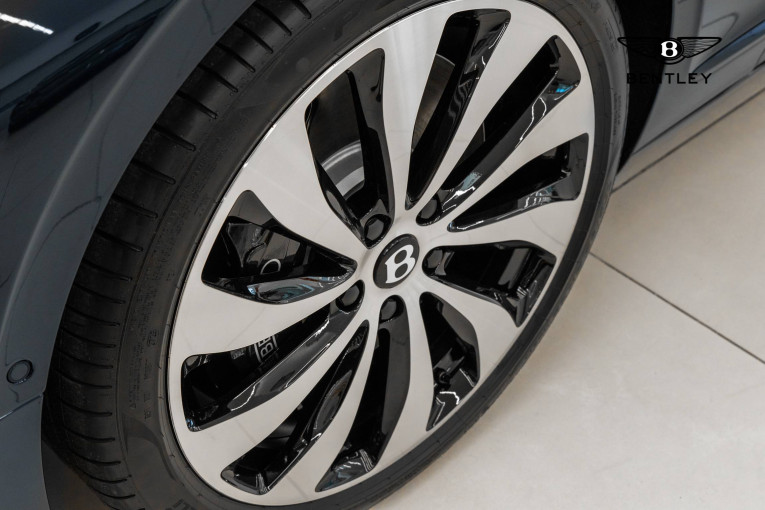 BENTLEY Flying Spur Hybrid V8 4.0 680 ch BVA occasion Dardilly 9