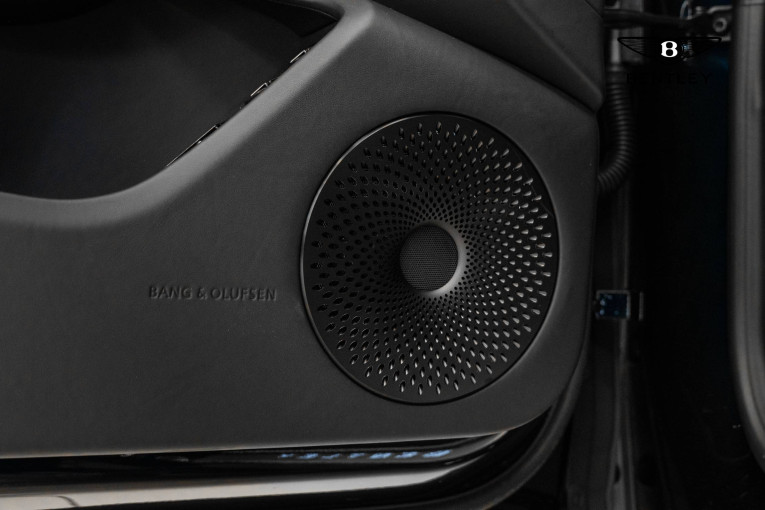 BENTLEY Flying Spur Hybrid V8 4.0 680 ch BVA occasion Dardilly 16