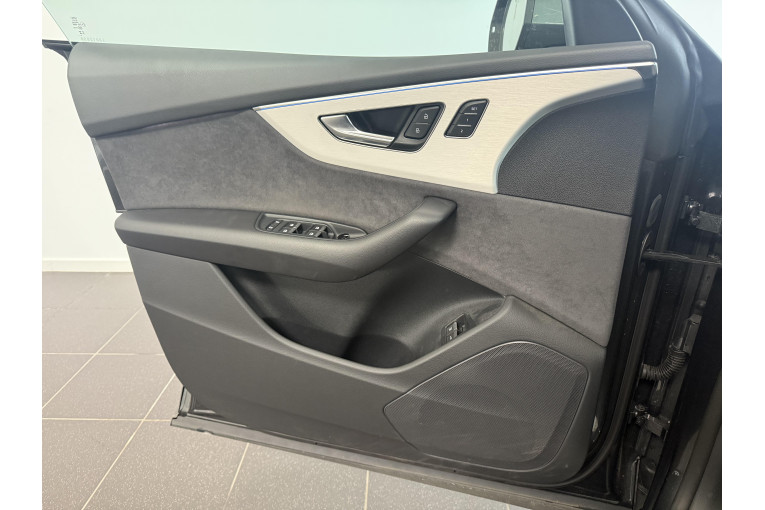 AUDI Q8 55 TFSI e 394 Tiptronic 8 quattro occasion Sausheim 13