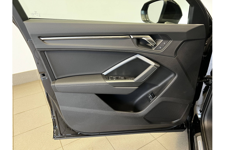 AUDI Q3 45 TFSIe 245 ch S tronic 6 occasion Sausheim 14