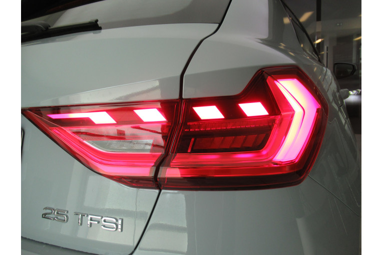 AUDI A1 Sportback 25 TFSI 95 ch BVM5 occasion Épinal 31