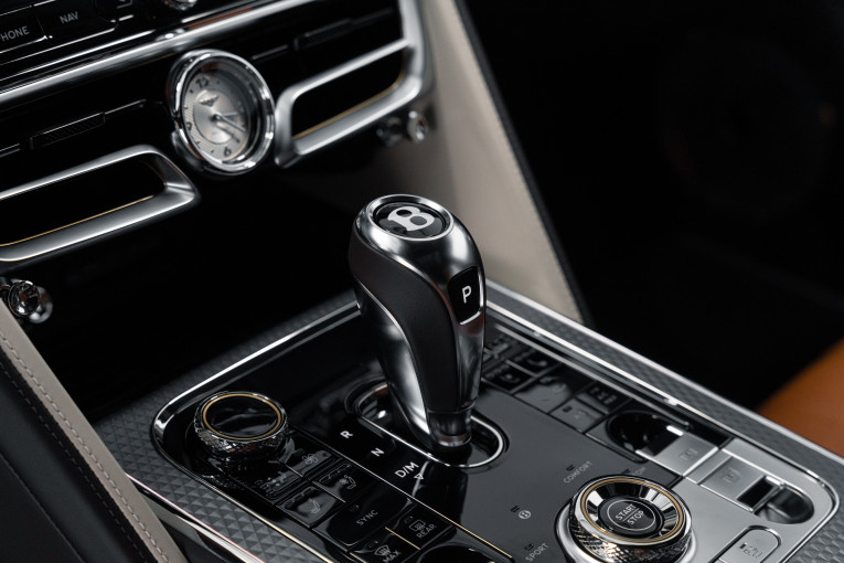 BENTLEY Flying Spur Hybrid V8 4.0 782ch BVA occasion Dardilly 27