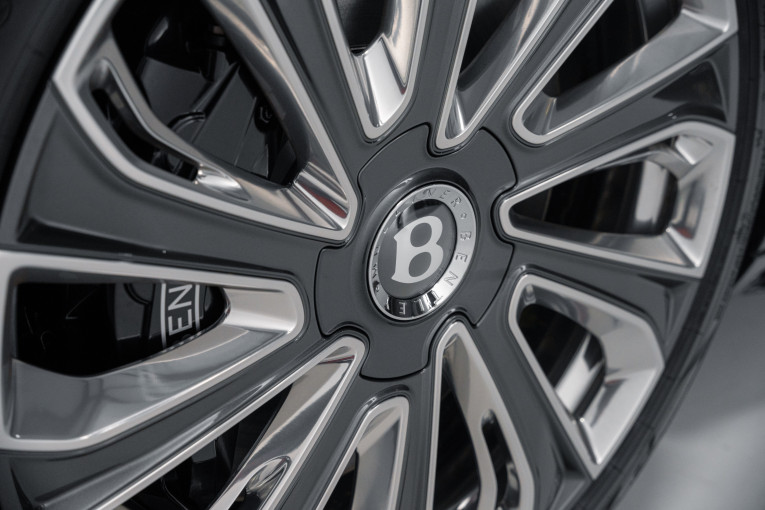 BENTLEY Flying Spur Hybrid V8 4.0 782ch BVA occasion Dardilly 32