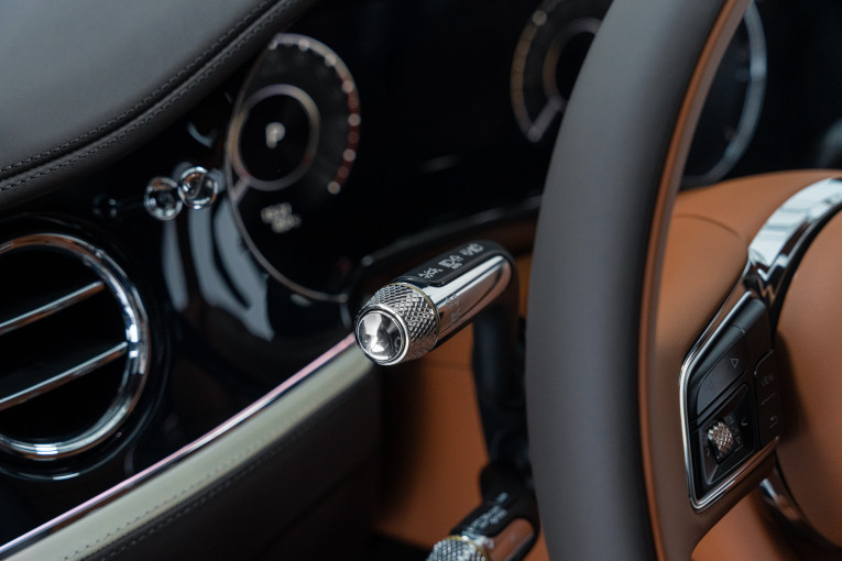 BENTLEY Flying Spur Hybrid V8 4.0 782ch BVA occasion Dardilly 36