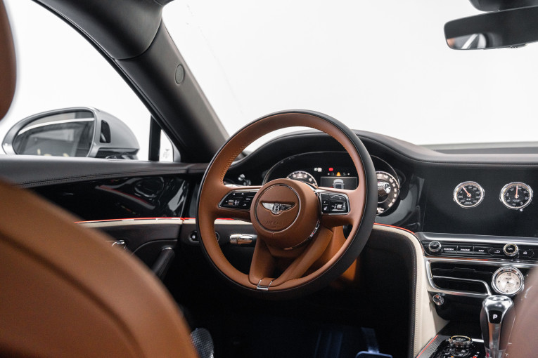BENTLEY Flying Spur Hybrid V8 4.0 782ch BVA occasion Dardilly 51