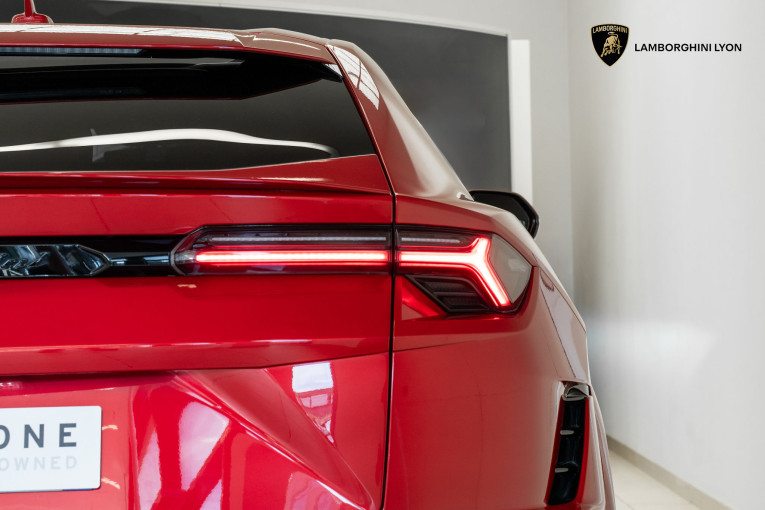 LAMBORGHINI Urus 4.0 V8 666 ch BVA8 occasion Dardilly 7