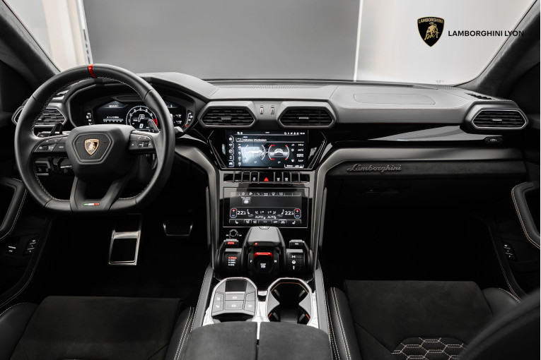LAMBORGHINI Urus 4.0 V8 666 ch BVA8 occasion Dardilly 9