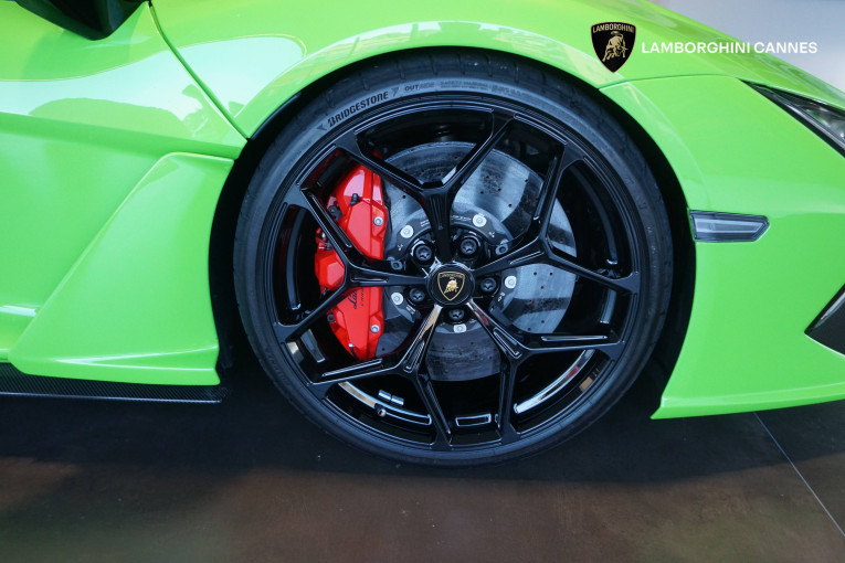 LAMBORGHINI Revuelto 6.5 V12 1015 occasion Le cannet 6