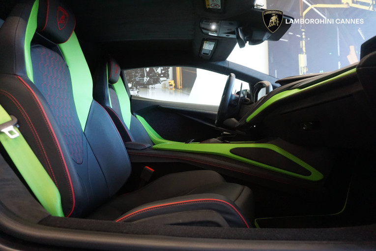 LAMBORGHINI Revuelto 6.5 V12 1015 occasion Le cannet 7