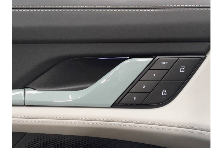 PORSCHE Taycan 4 435 ch avec batterie performance plus occasion Chenôve 16