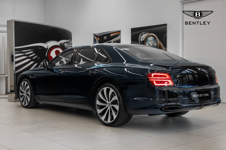 BENTLEY Flying Spur Hybrid V8 4.0 680 ch BVA occasion Dardilly 2
