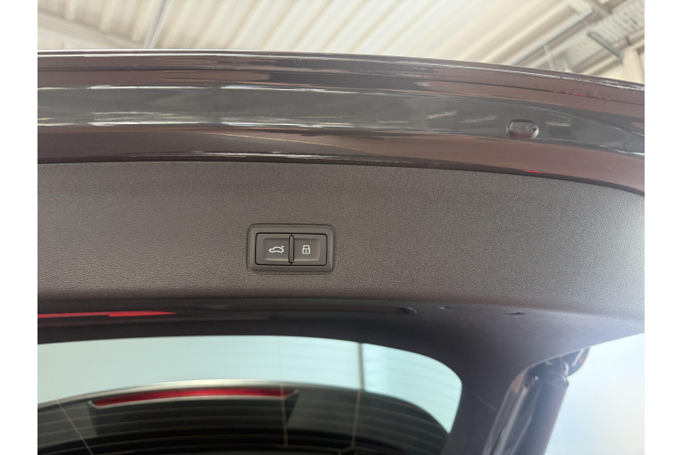 AUDI Q3 e-hybrid 272 ch S tronic 6 occasion Sausheim 9