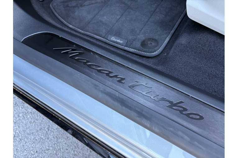 PORSCHE Macan Turbo 639 ch occasion Chenôve 14