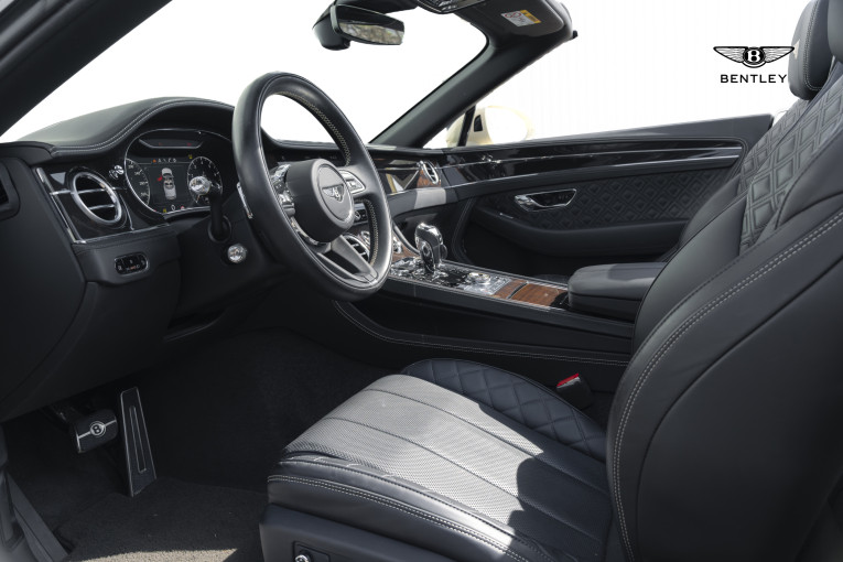 BENTLEY Continental GTC V8 4.0 550 ch BVA occasion Dardilly 5
