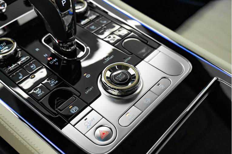 BENTLEY Continental GT V8 680 ch PHEV occasion Dardilly 23