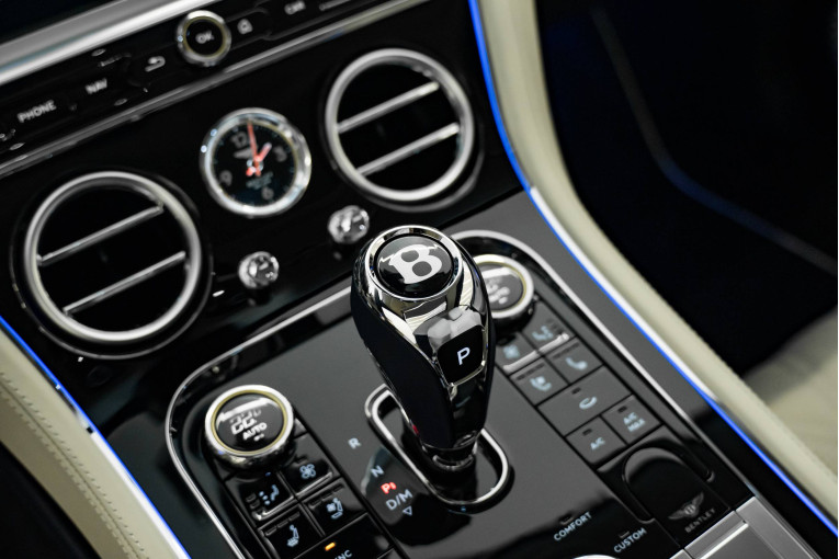 BENTLEY Continental GT V8 680 ch PHEV occasion Dardilly 29