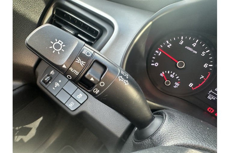 KIA Stonic 1.0 T-GDi 100 ch ISG BVM5 occasion Chenôve 16