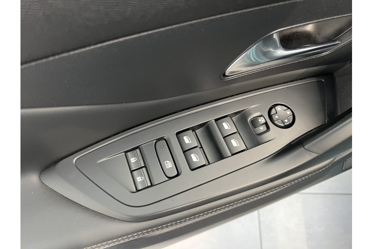 PEUGEOT 308 SW PHEV 180 e-EAT8 occasion Épinal 14