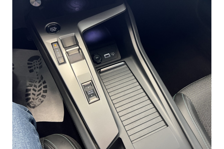 PEUGEOT 308 SW PHEV 180 e-EAT8 occasion Épinal 30