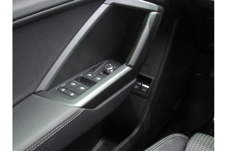 AUDI Q3 45 TFSIe 245 ch S tronic 6 occasion Épinal 28