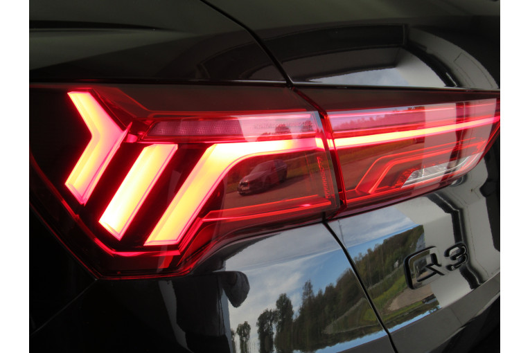 AUDI Q3 45 TFSIe 245 ch S tronic 6 occasion Épinal 31