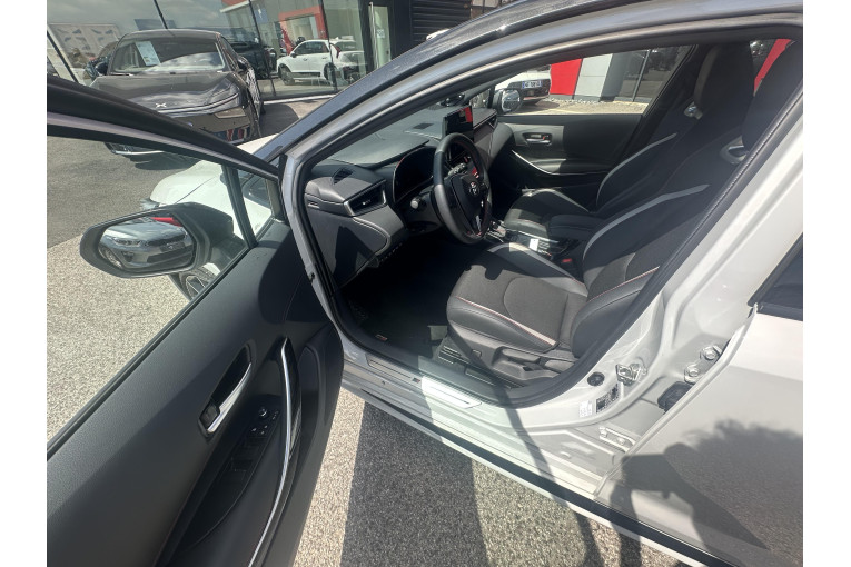 TOYOTA Corolla Hybride 140ch occasion Chenôve 13