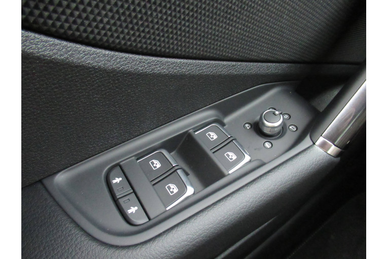 AUDI Q2 35 TDI 150 S tronic 7 occasion Épinal 9